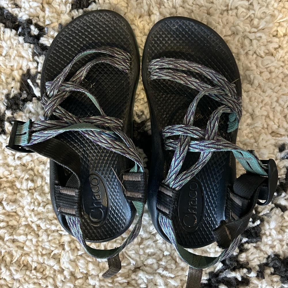 Girls size 1 Chacos, good used condition